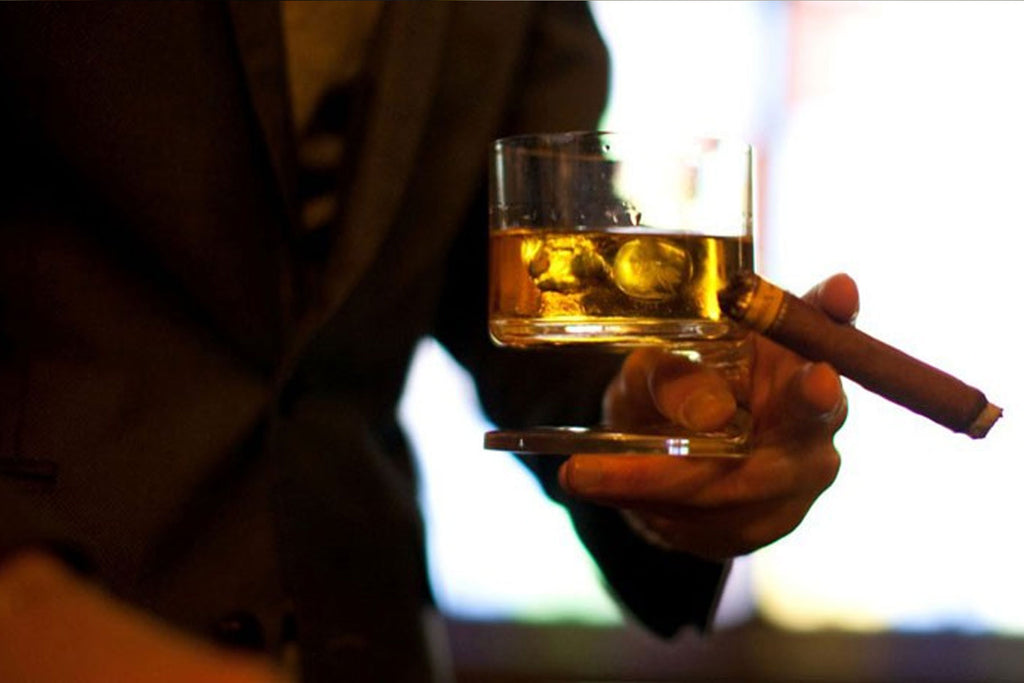 Pairing Laphroaig 16 With Cuban Cigars